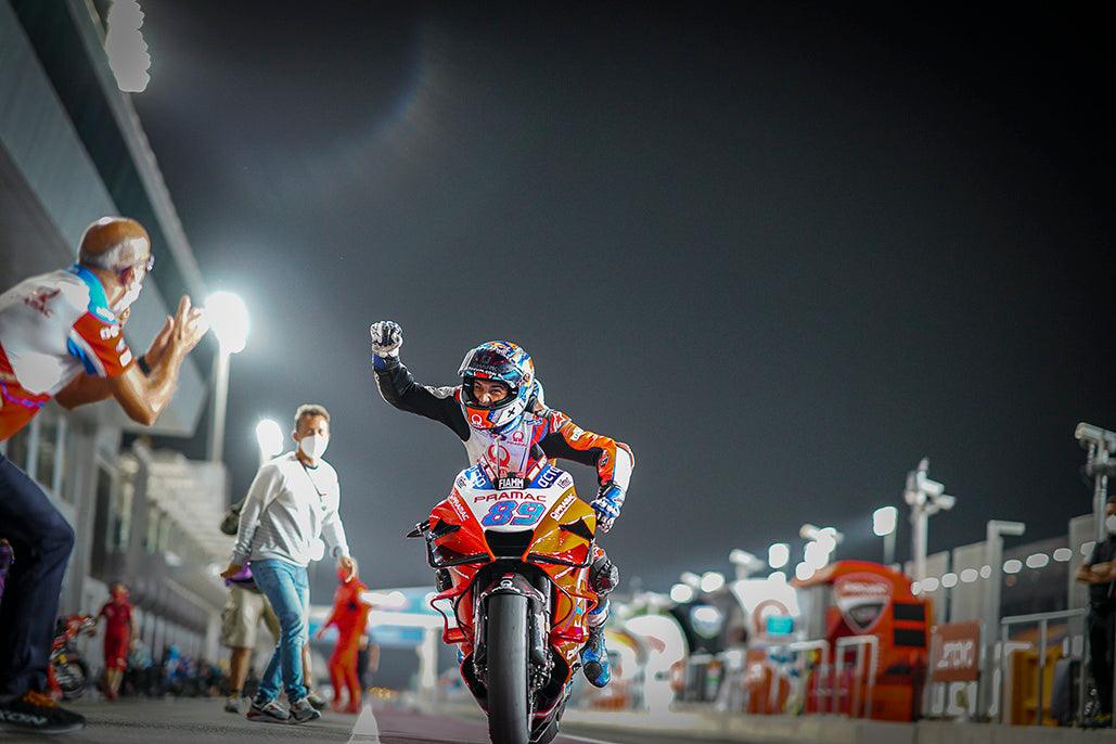 Jorge Martin strappa la posizione del polo moto in Qatar
