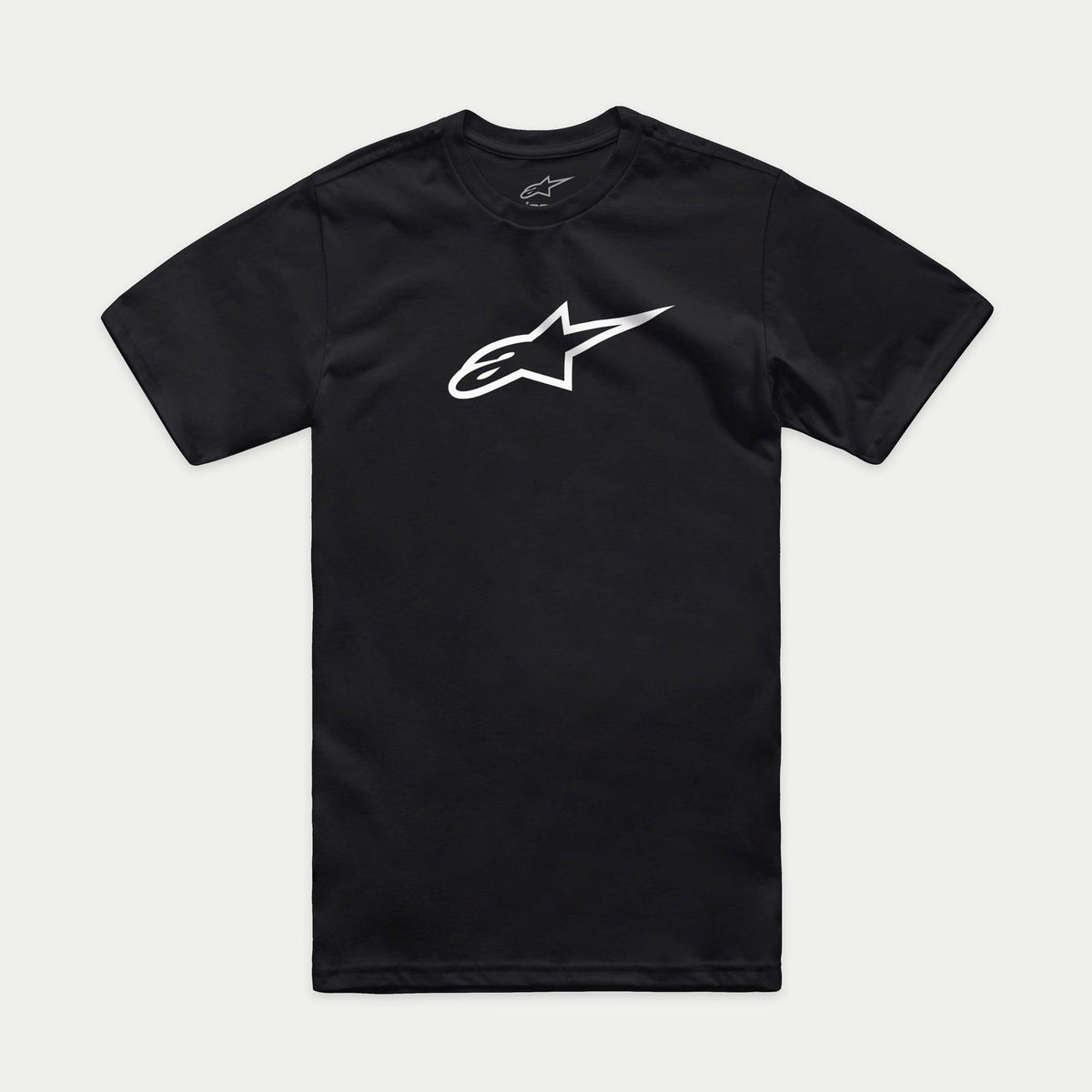 Alpinestars Ageless 2.0 CSF Tee, maglietta a maniche corte, nero con logo Ageless bianco, abbigliamento sportivo casual motorsport