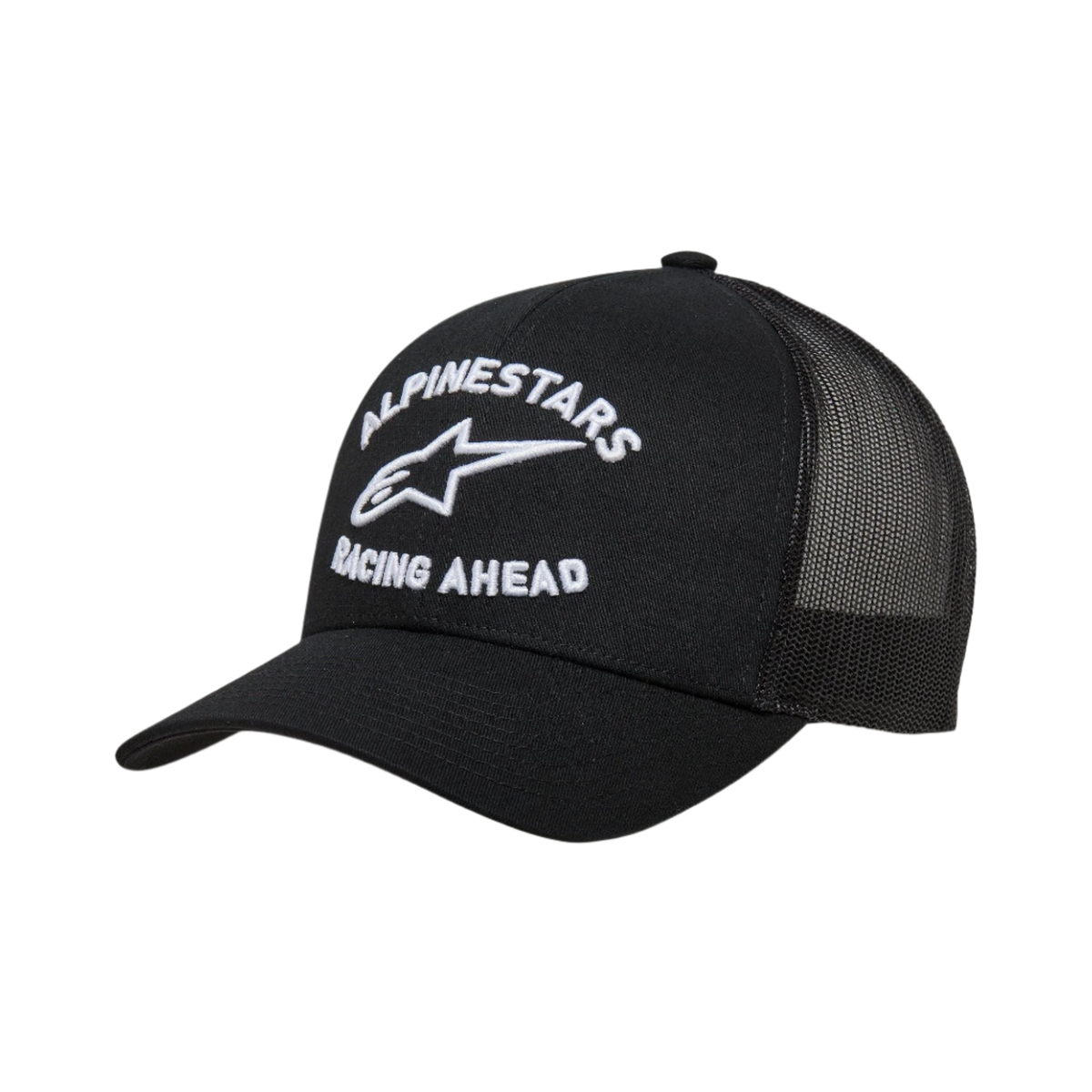 Cappello Alpinestars Triple Trucker, cappellino trucker nero con visiera curva e retro in rete, ricamo 3D bianco con scritta 'Alpinestars Racing Ahead' e logo, copricapo casual ispirato al motorsport