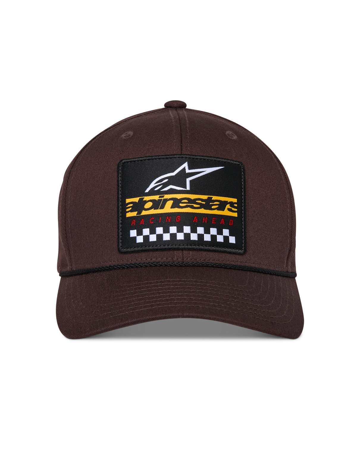 Cappello Matrix Snapback Alpinestars, marrone, vista frontale con corona strutturata e visiera curva, toppa ricamata multicolore con marchio Alpinestars e motivo racing a scacchi, dettaglio a cordino nero, copricapo casual ispirato al motorsport