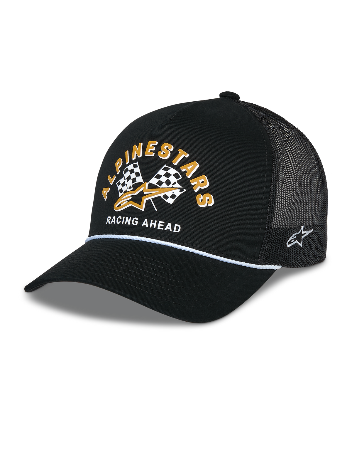 Cappellino Alpinestars Finisher Trucker, cappello trucker nero con retro in rete traspirante, visiera curva con dettaglio cordino bianco, grafica frontale con scritta Alpinestars gialla e bandiere a scacchi, logo a stella ricamato lateralmente, copricapo casual ispirato al motorsport