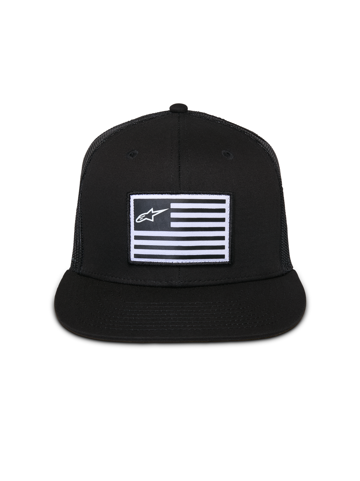 Cappello Alpinestars Flag Flat Trucker, nero, berretto con visiera piatta e corona strutturata, patch rettangolare centrale con bandiera bianca e logo Alpinestars, retro in rete, streetwear casual ispirato al motorsport