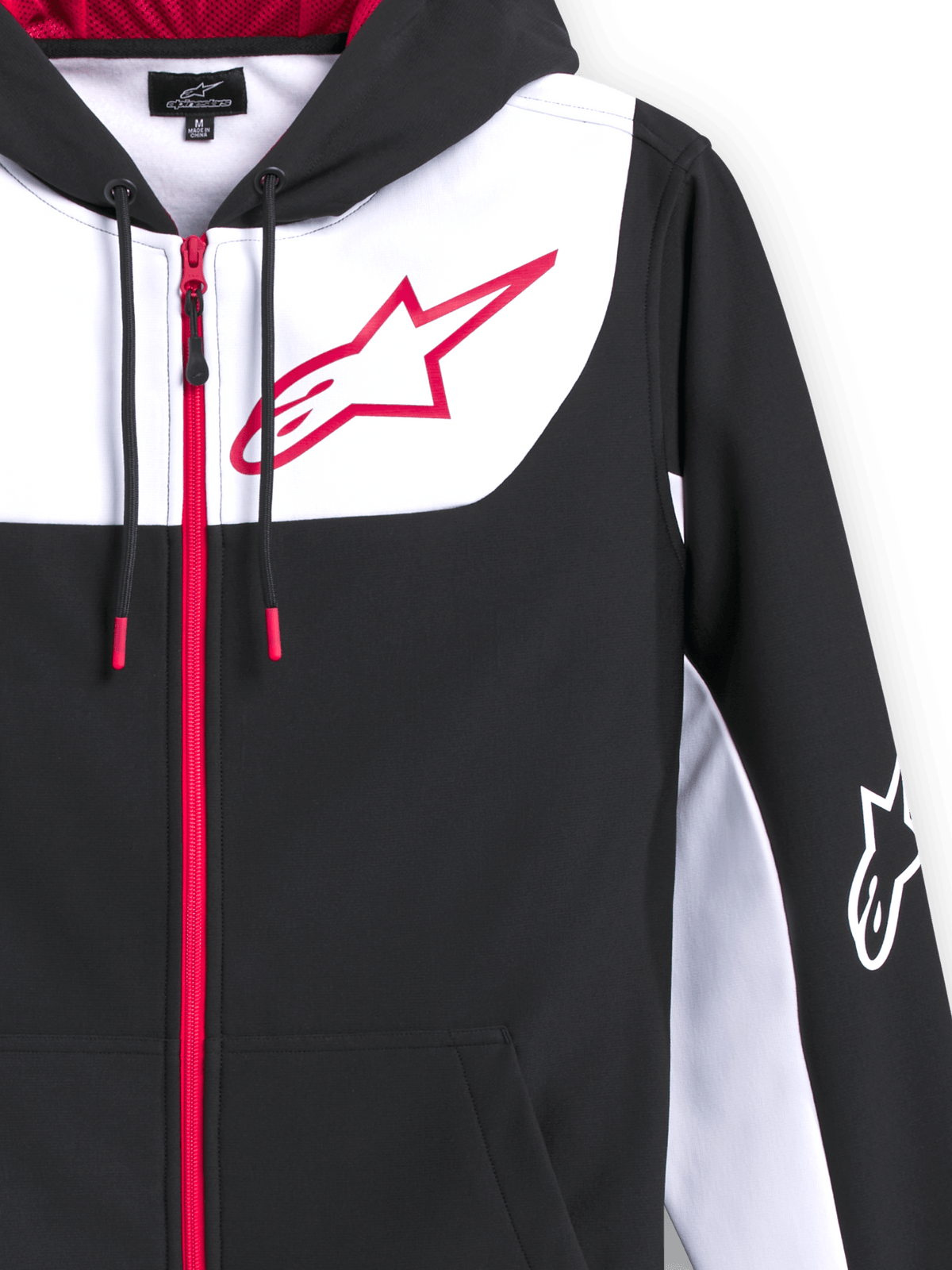 Alpinestars Sessions V3 Hoodie, felpa in pile di poliestere con zip frontale, nero con dettagli bianchi e rossi, grande logo a stella Alpinestars rosso sul petto, zip rossa, cordini con punte rosse e logo bianco sulla manica, design casual ispirato al motorsport