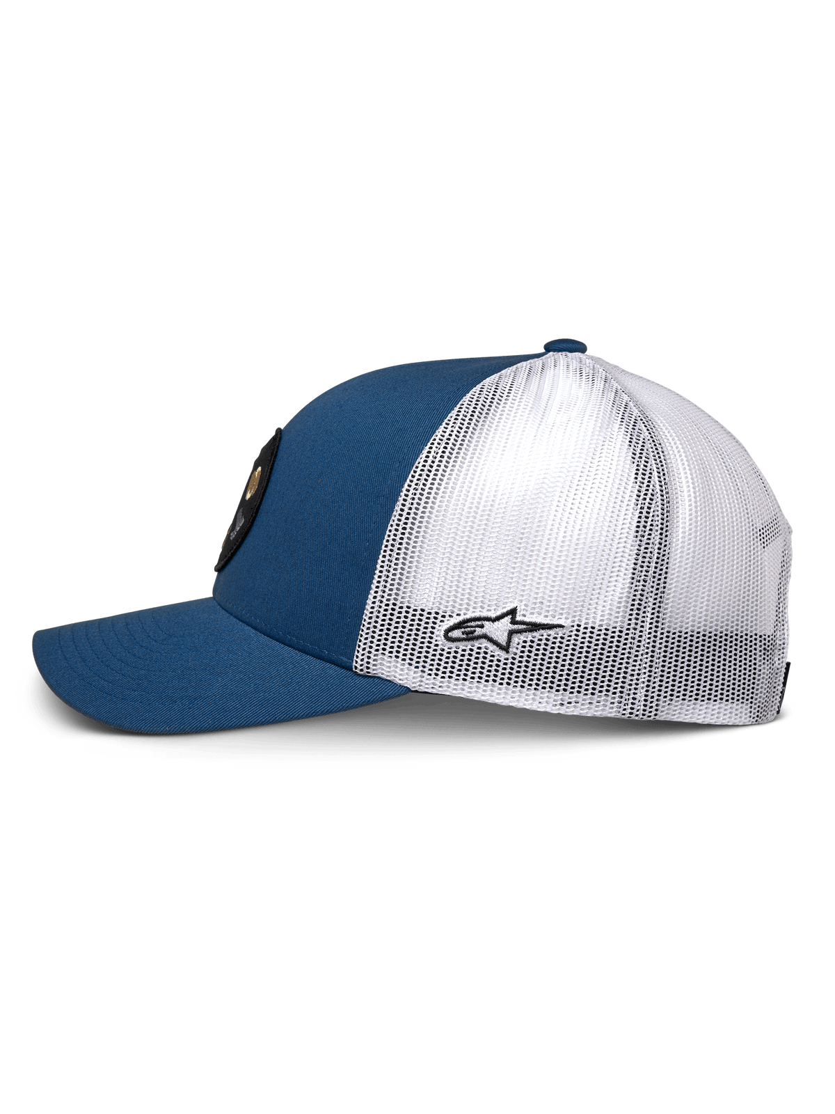 Cappello Trucker Alpinestars Gambit, blu e bianco, vista laterale con parte anteriore e visiera in twill blu e retro in rete di poliestere bianca, piccolo logo Astar nero sul lato, corona strutturata