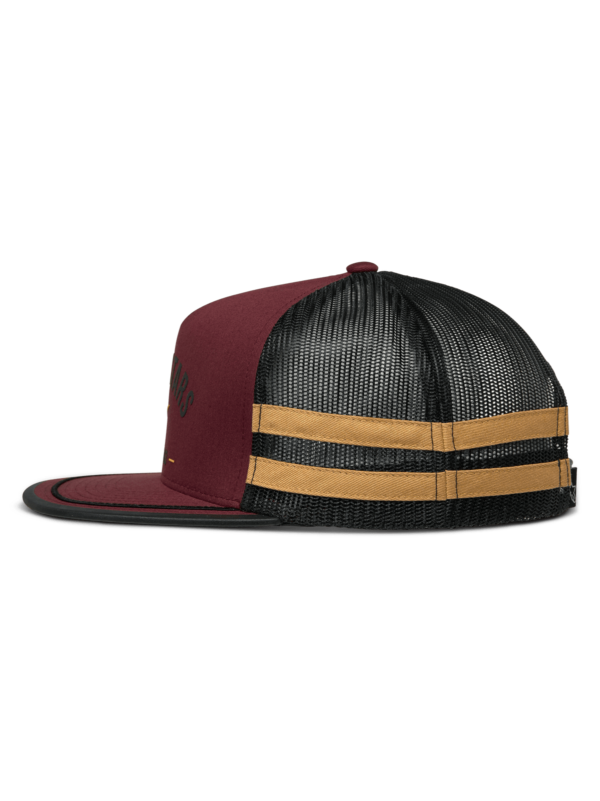 Cappellino Trucker Alpinestars Backline, vista laterale di profilo, colore Brick Black e Mustard, parte anteriore in twill bordeaux con retro in rete nera, strisce orizzontali color senape sul lato, visiera piatta con bordo nero, snapback casual ispirato al motorsport