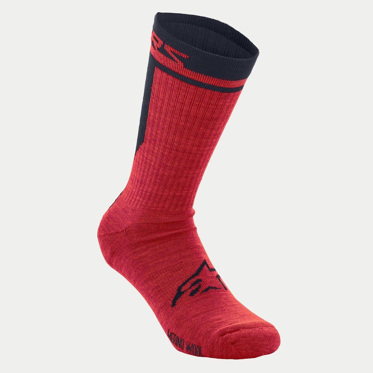Alpinestars Merino Socks 24, calzini da ciclismo, rosso e nero, con altezza del polsino di 24 cm, logo Alpinestars nero sul piede e costruzione in lana merino testurizzata per isolamento e gestione dell'umidità