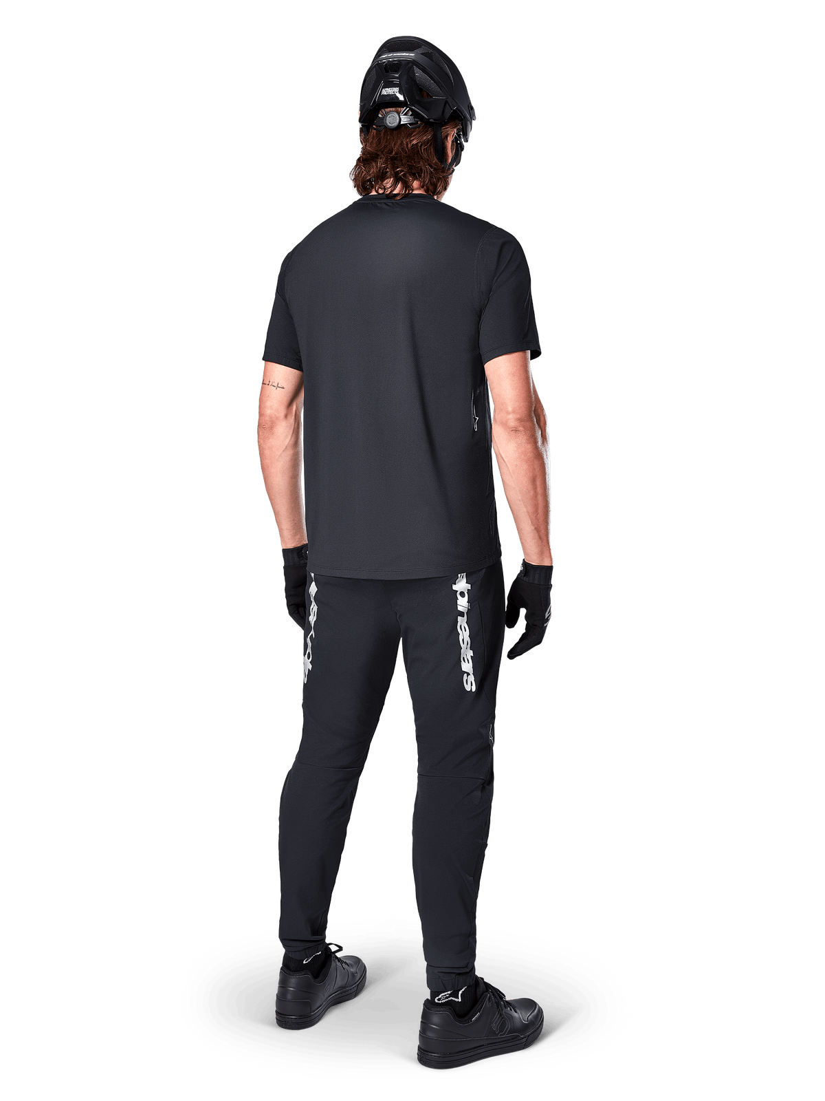 Alpinestars Maglia A-Dura Switch, maglia MTB a maniche corte da uomo, nera, per trail riding, vista posteriore su modello.