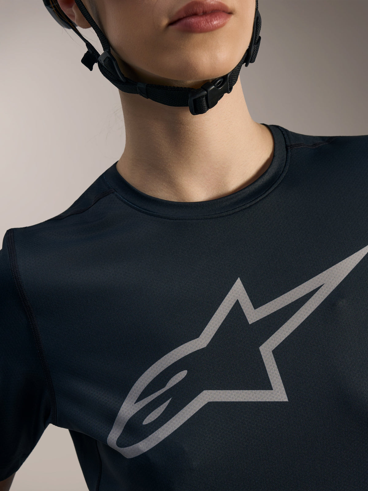 Maglia Alpinestars Stella A-Dura Ride nera con logo Astars argento, abbigliamento tecnico donna per mountain bike