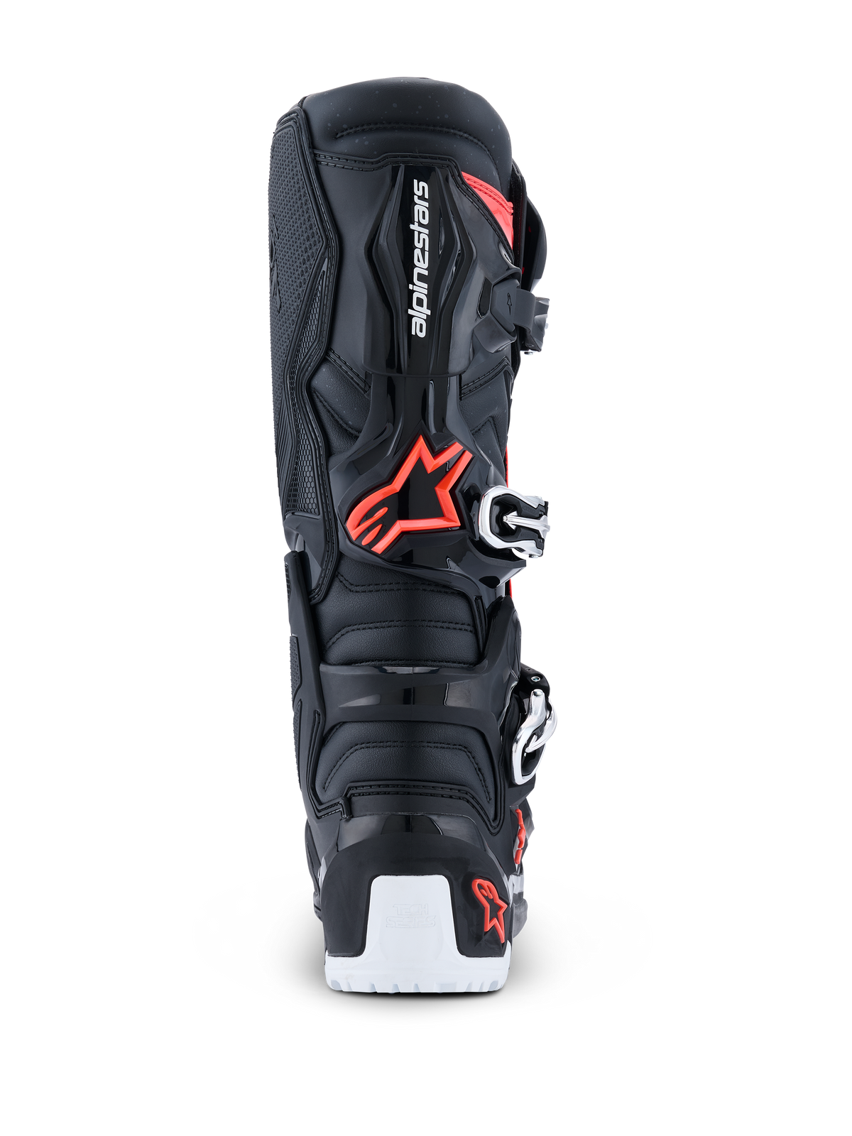 Stivali Alpinestars 2026 Tech 7 Enduro Drystar®, stivali da motocross enduro, nero rosso fluo e bianco, vista posteriore che evidenzia il guscio protettivo in TPU, il logo Alpinestars, l'area del perno biomeccanico e il rinforzo bianco della suola inferiore.