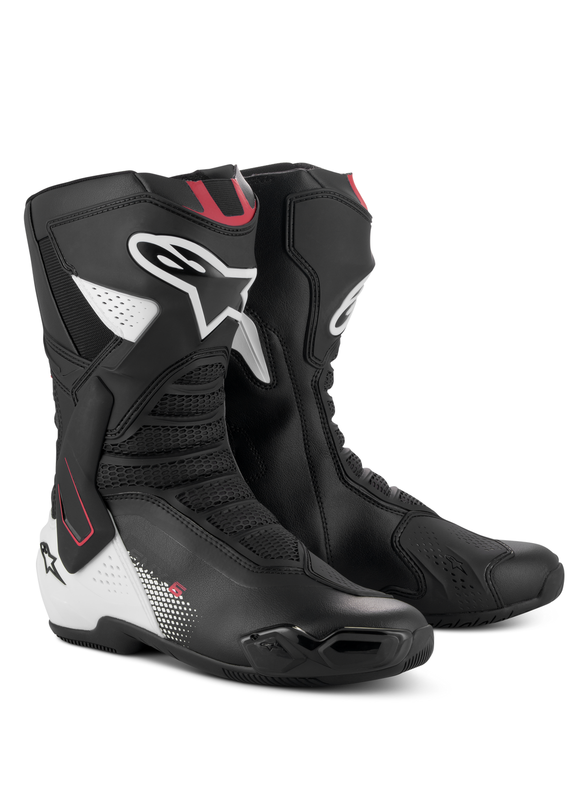 Stivali Alpinestars SMX-6 V3, stivali da moto performanti, grafica nero bianco rosso, con tomaia in microfibra avanzata, sistema di protezione della caviglia in TPU, zone di flessione in mesh e branding Alpinestars evidente su polpaccio e tallone.