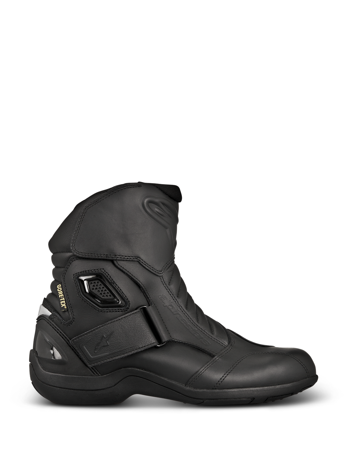 Alpinestars New Land GORE-TEX Boots, stivali da moto touring neri, profilo laterale in pelle pieno fiore, cinturino in velcro sulla caviglia, marchio GORE-TEX e tallone rinforzato per una protezione impermeabile.