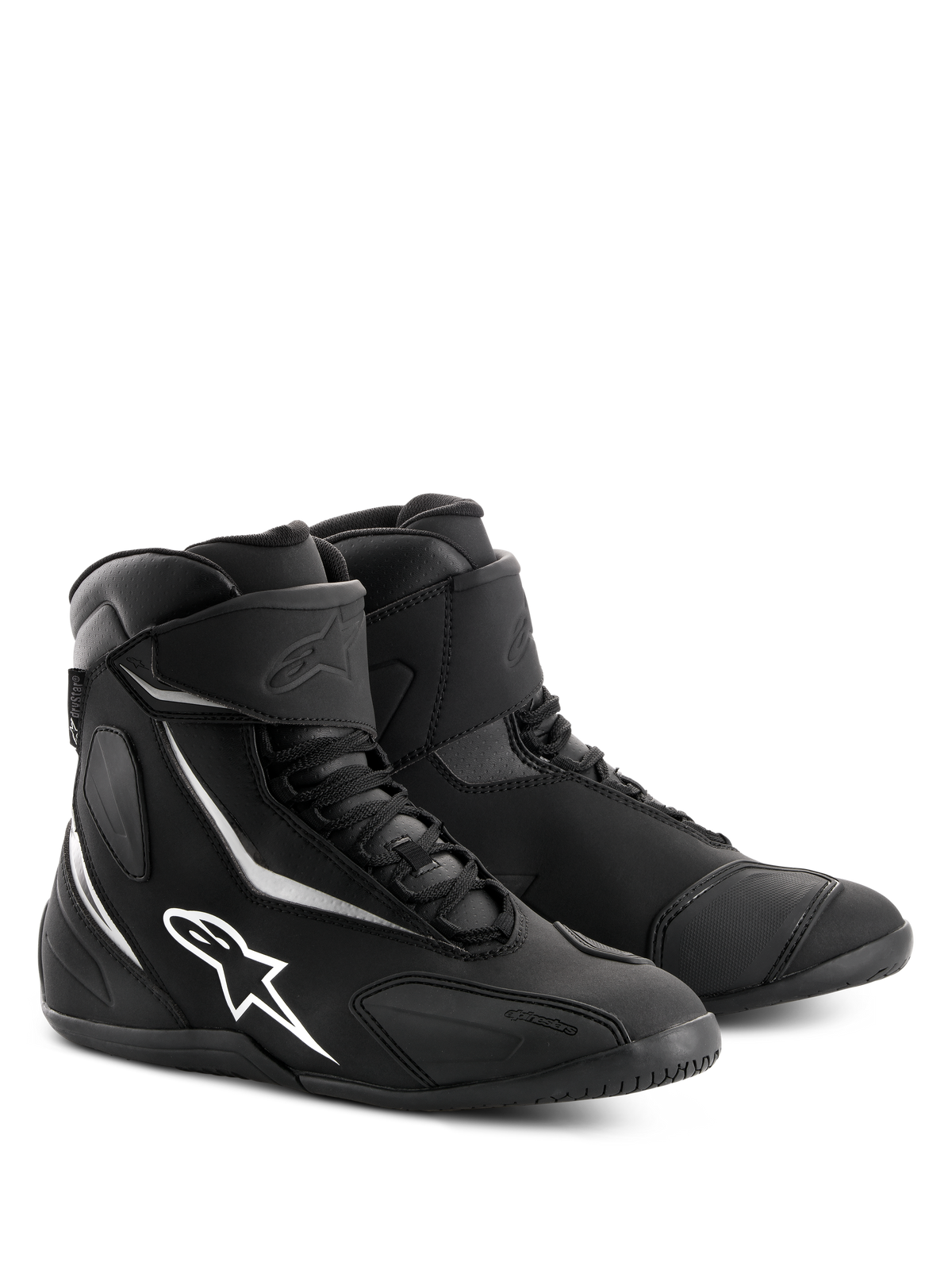Scarpe Alpinestars Fastback 2 Drystar® impermeabili, scarpe da moto nere e bianche, design a profilo alto con logo e dettagli Alpinestars bianchi, chiusura con lacci e cinturino alla caviglia a strappo, costruzione resistente per il touring su strada.