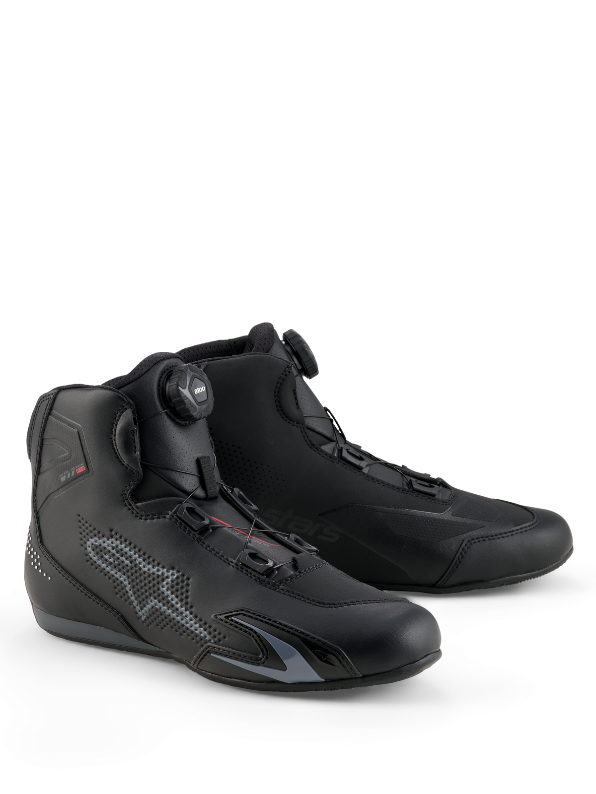 Alpinestars Celer Shoes, scarpe da moto, nero e grigio scuro, con sistema di chiusura Rotor integrato per una calzata di precisione, costruzione in microfibra tecnica con logo a stella traforato, design sportivo a basso profilo per la guida racing e su strada