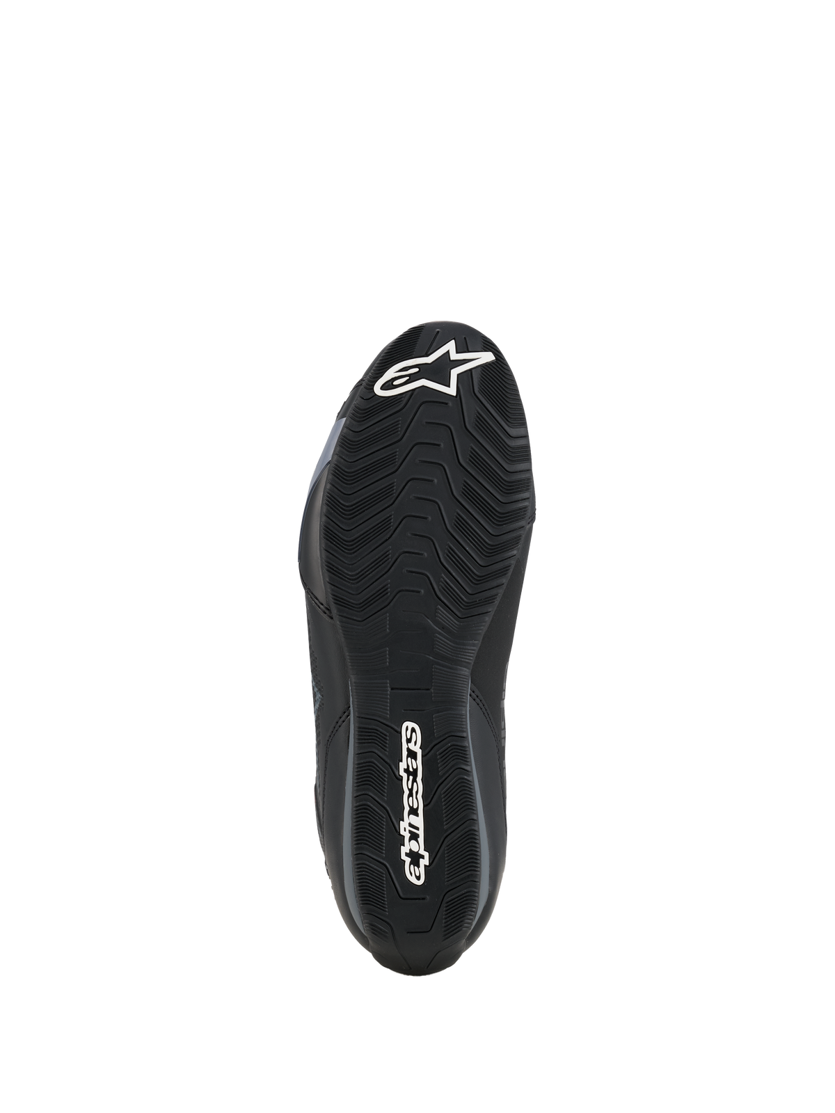 Scarpe Alpinestars Celer, vista della suola, mescola in gomma nera resistente all'olio con motivo grip ondulato e testurizzato, loghi Alpinestars bianchi sulla punta e sul tallone, progettate per l'aderenza sulle pedane della moto