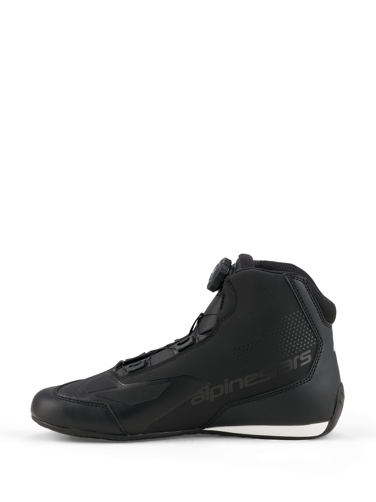 Scarpe Alpinestars Celer, scarpe da moto, nero e bianco, profilo laterale con sistema di chiusura Rotor, costruzione in microfibra con logo in rilievo e contrasto bianco sul tallone.