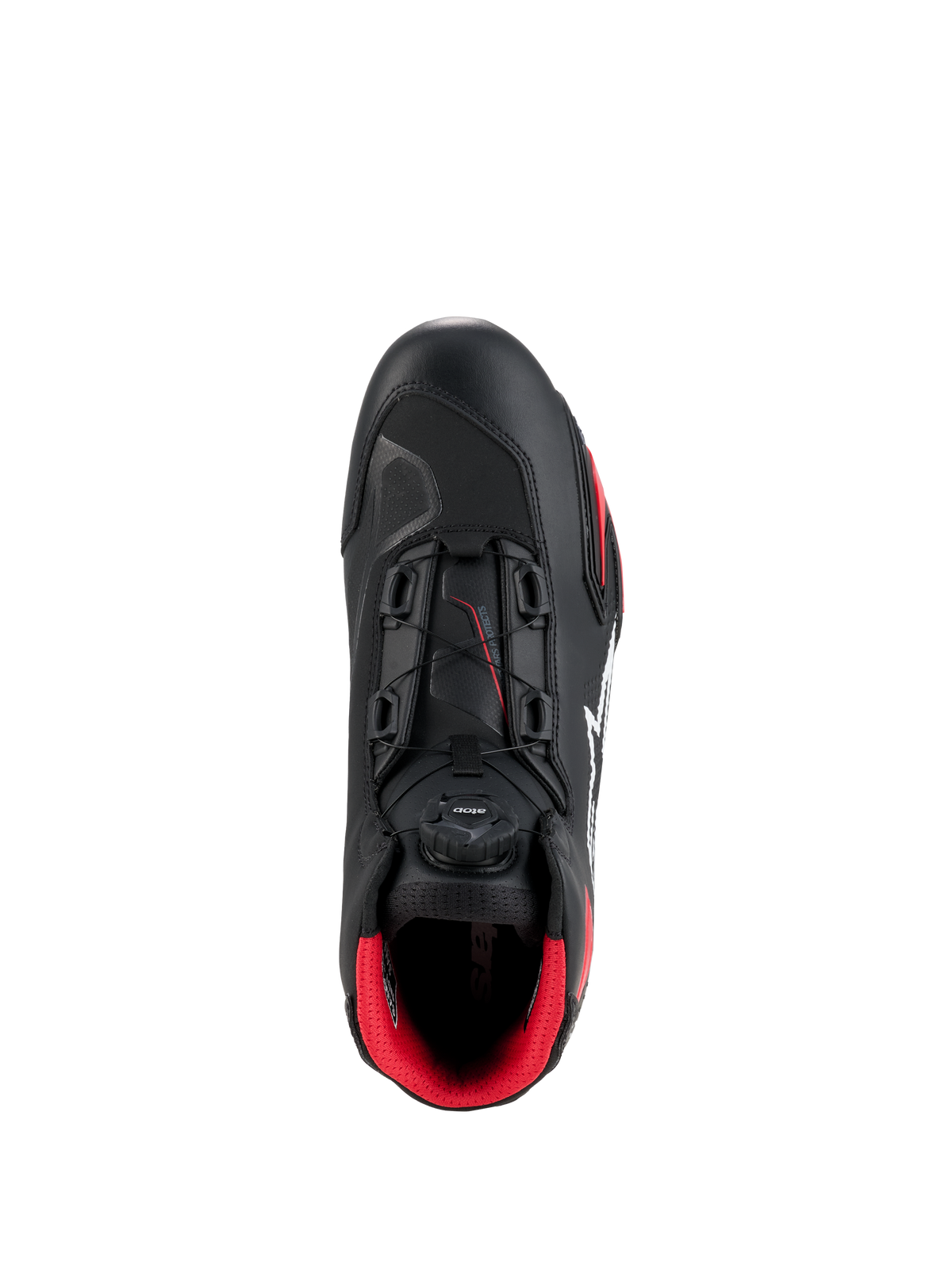 Scarpe Alpinestars Celer, nero e rosso brillante, vista dall'alto che mette in risalto il sistema di chiusura Rotor, costruzione in microfibra tecnica e fodera interna rosso acceso, scarpe da guida motociclistica sportiva