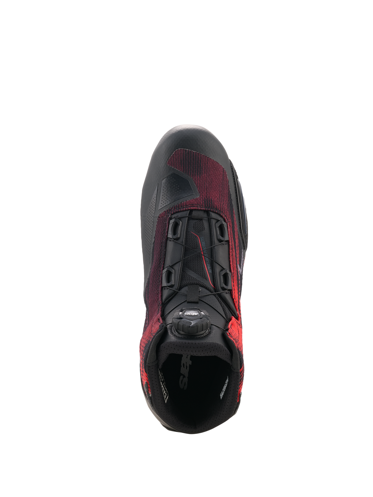 Alpinestars Celer Superair Shoes, scarpe da moto, nero e rosso acceso, vista dall'alto che mostra la rotella del sistema di chiusura Rotor, tessuto traspirante e costruzione rinforzata per la guida sportiva.