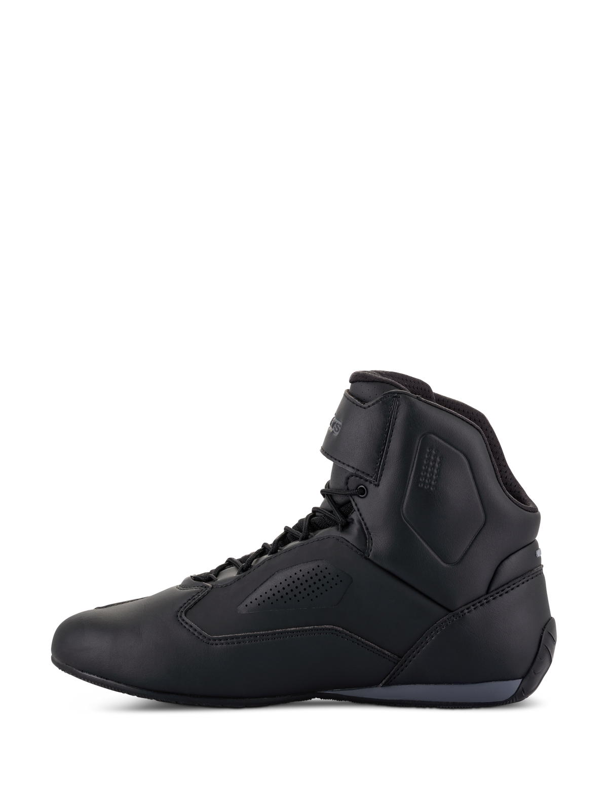 Alpinestars Faster-3 Rideknit® Shoes, scarpe da moto, nero, vista laterale di profilo, elegante tomaia in microfibra con pannelli di ventilazione traforati, chiusura con lacci e cinturino a strappo alla caviglia, design sportivo ispirato alle corse su strada