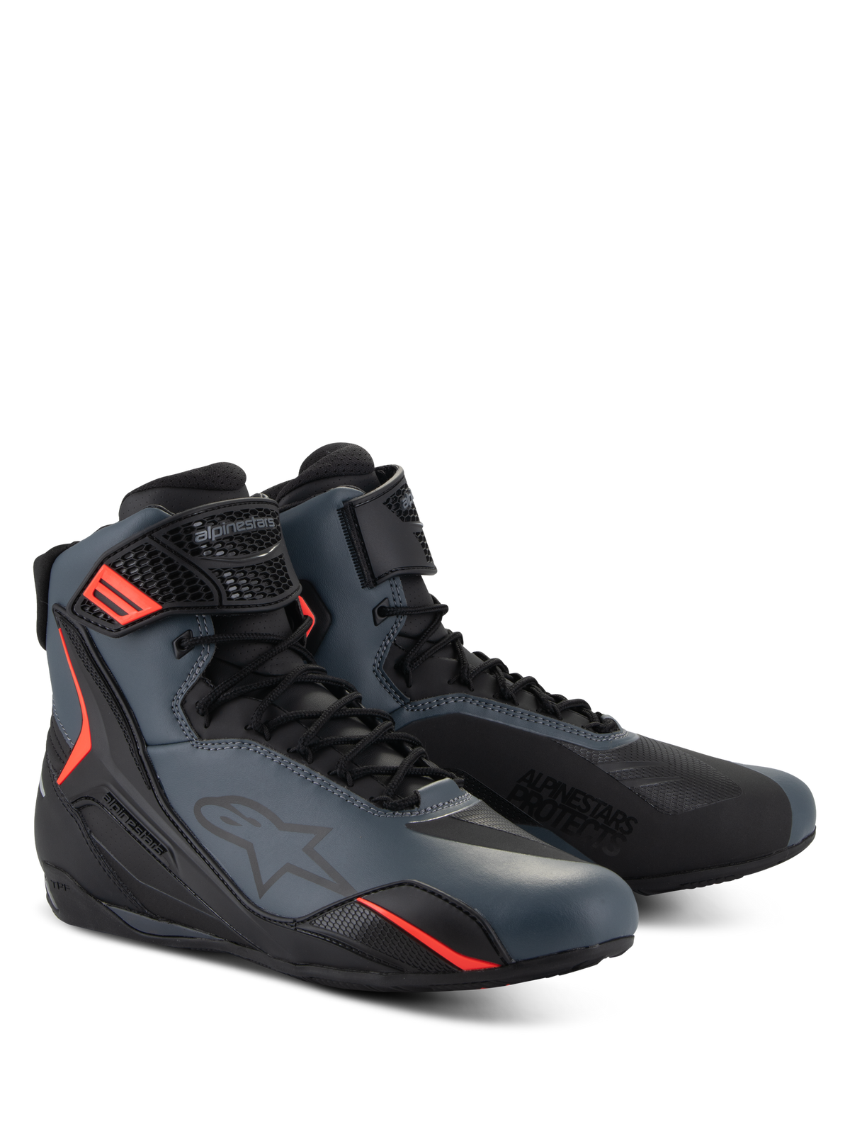 Alpinestars Faster-4 Shoes, scarpe da moto, nero grigio e rosso fluo, tomaia in microfibra senza cuciture con pannelli protettivi in TPU, chiusura con lacci e cinturino a strappo, profilo aerodinamico sportivo per guida su strada