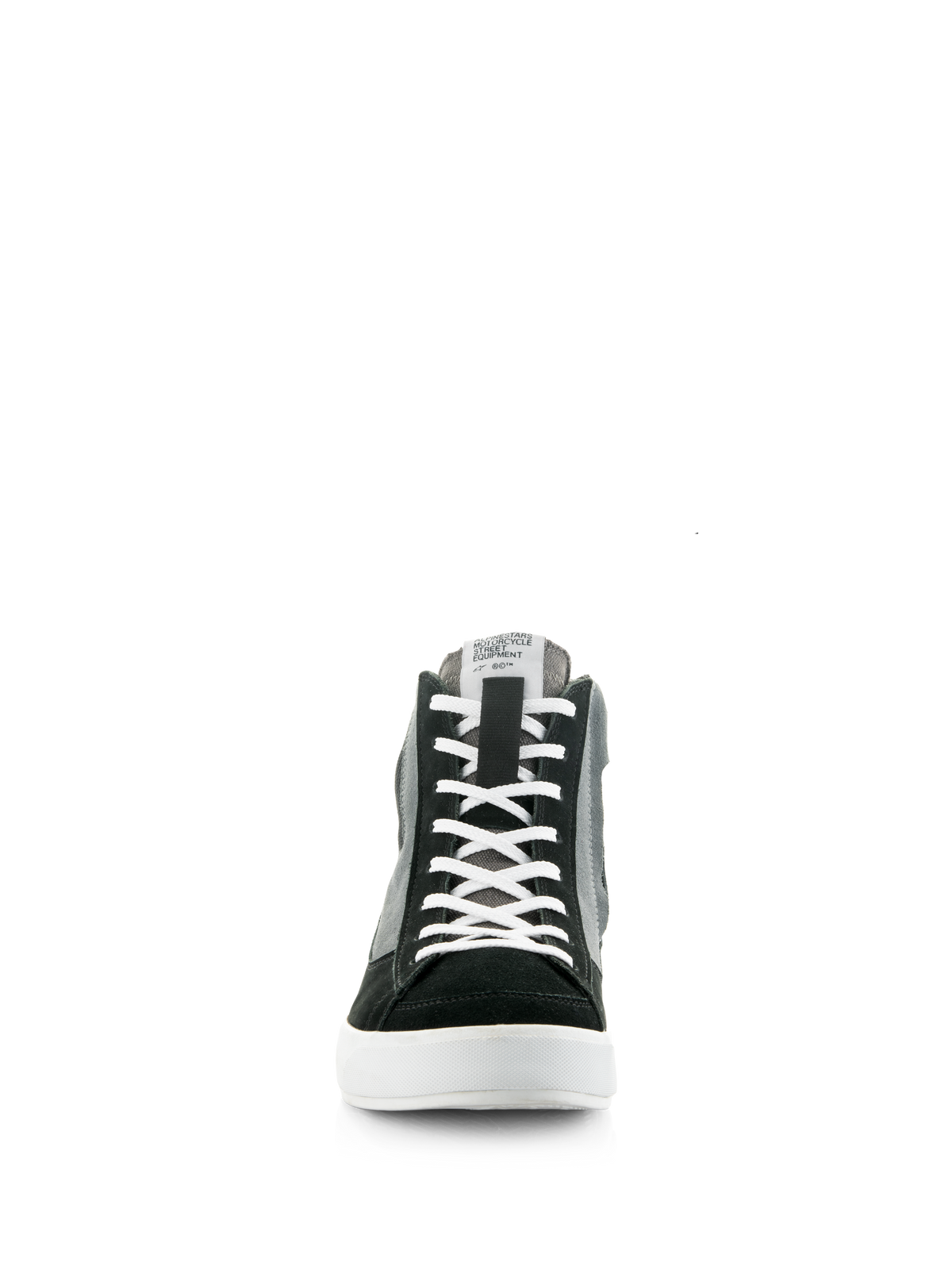 Scarpe Alpinestars Stated, nero grigio e bianco, vista frontale di sneaker da moto alta, lacci bianchi, punta in scamosciato nero, pannelli in tela grigia, suola vulcanizzata bianca, stile urban street