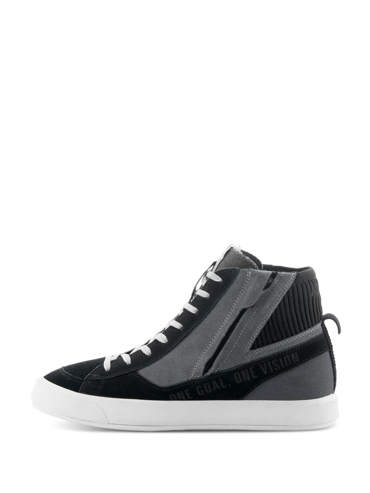 Alpinestars Stated Shoes, scarpe da moto urbane, nero grigio e bianco, profilo laterale con design sneaker alta, zip laterale, suola vulcanizzata bianca e scritta "ONE GOAL. ONE VISION"