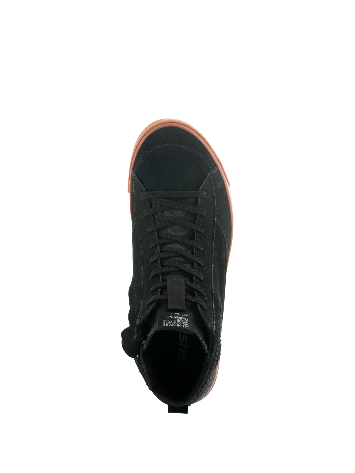 Alpinestars Stated Shoes, vista dall'alto di scarpa da moto urbana, tomaia in camoscio nero con suola vulcanizzata color gomma, design minimalista ispirato allo skate, lacci classici e stile sneaker urbana