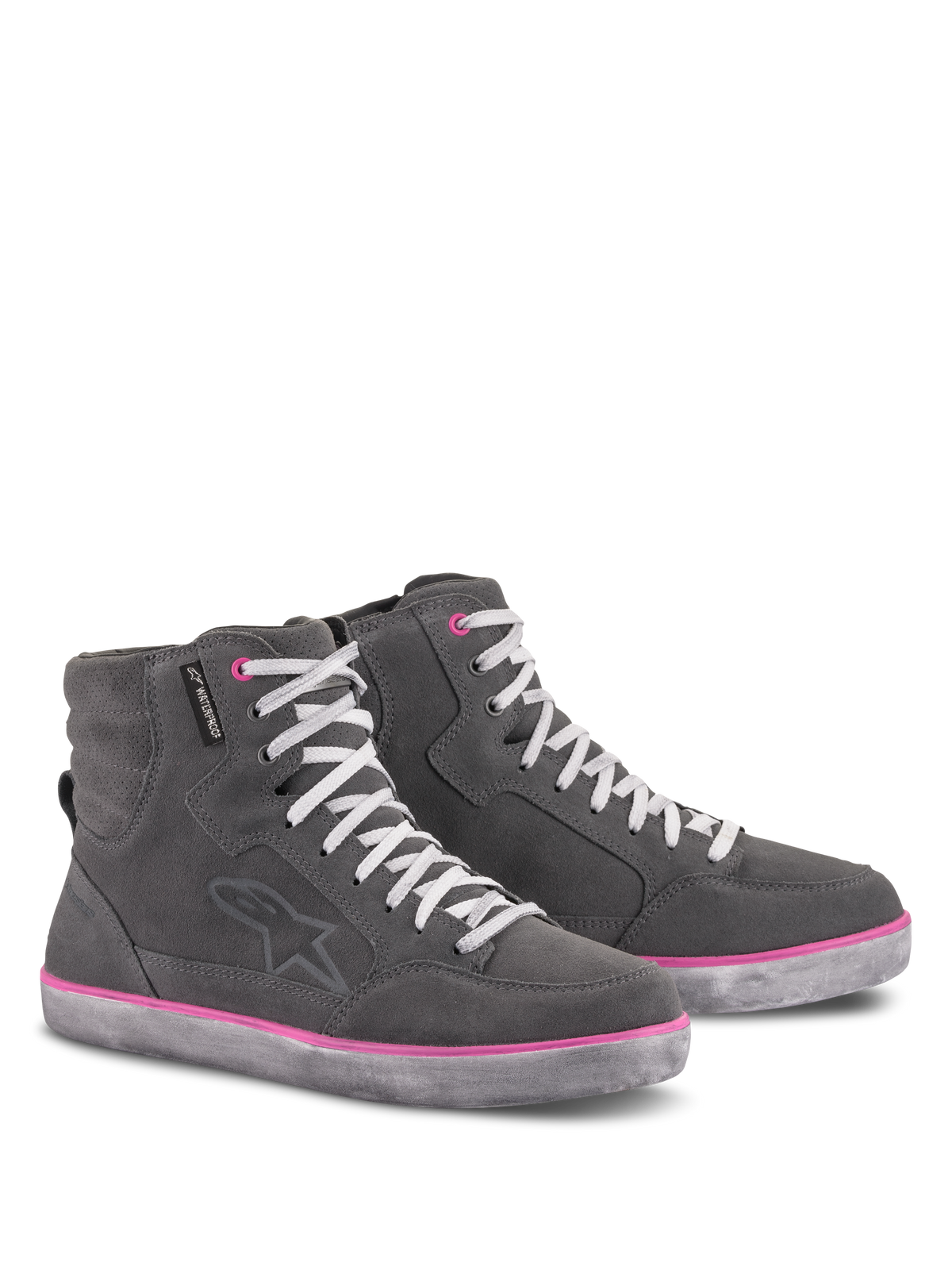 Scarpe Alpinestars J-6 Waterproof Donna, scarpe da moto, grigio chiaro con accenti fucsia, design stile sneaker alta, tomaia in pelle e scamosciato, lacci bianchi, finiture rosa su suola e occhielli, abbigliamento da moto urbano