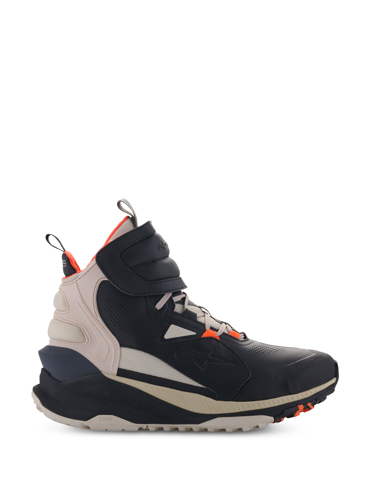Alpinestars Speedstreet Shoes, sneaker da moto alta, nero e mandorla con accenti Hot Orange, tomaia in microfibra stile street con dettagli traforati, suola ergonomica spessa, design moderno per guida urbana con cinturino a strappo