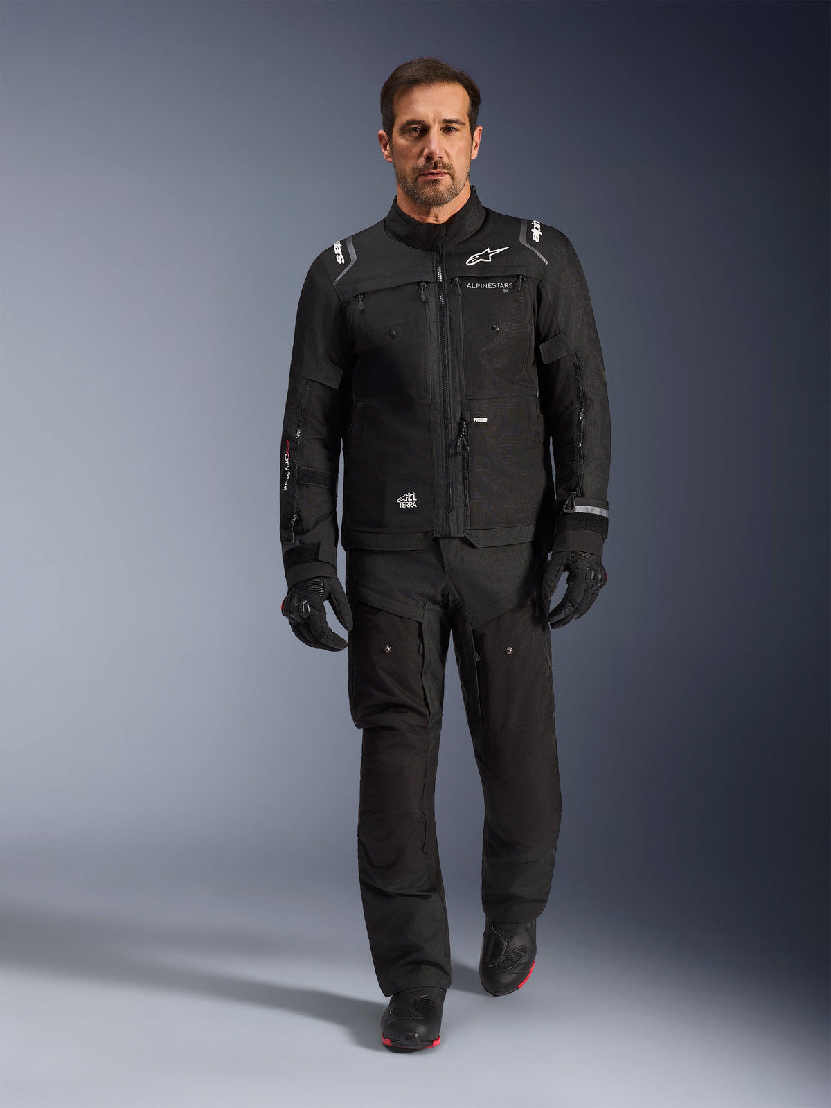 Alpinestars Giacca Cusco Drystar®, giacca da moto adventure touring da uomo, nera, con design multitasche.