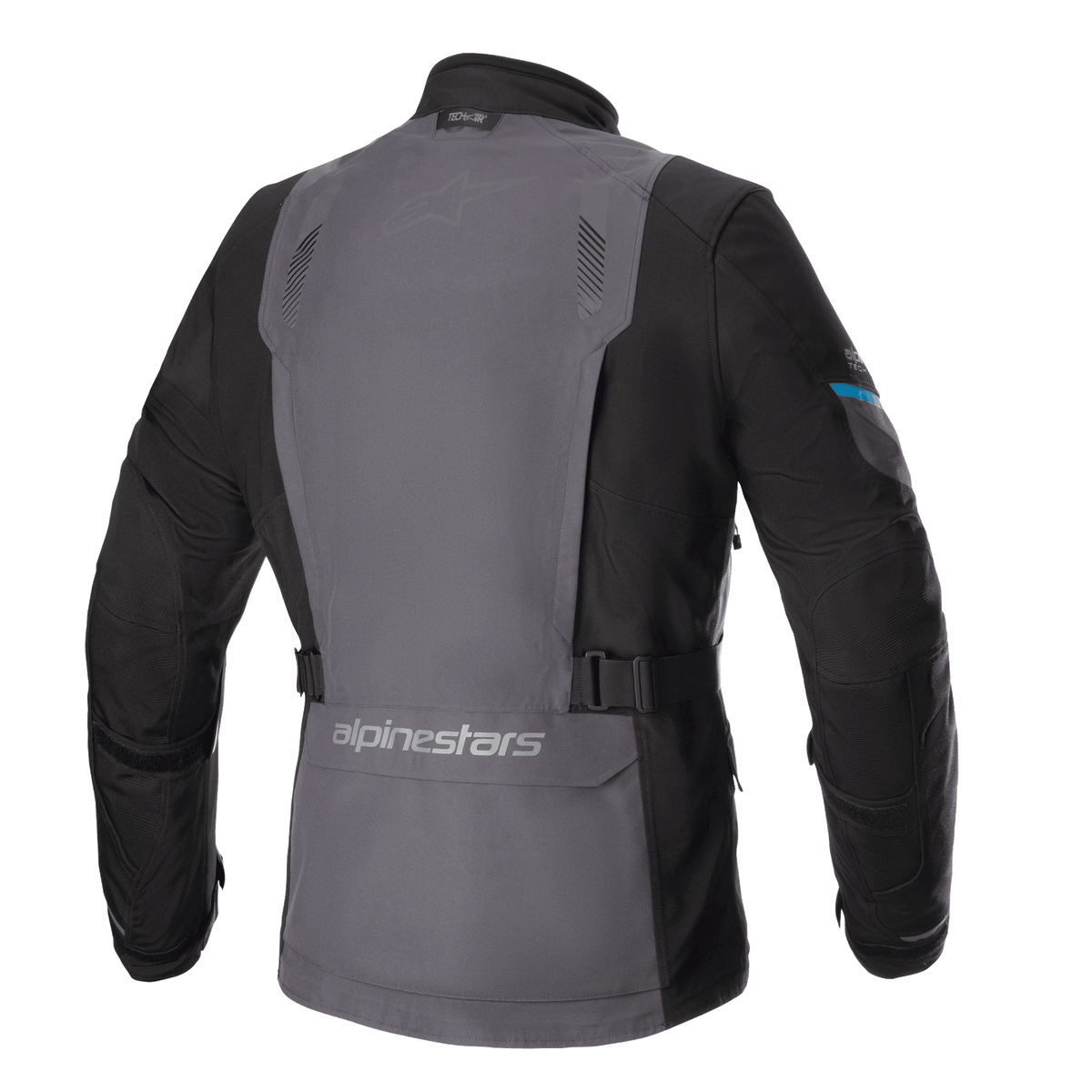 Giacca Alpinestars Monteira Drystar® XF, giacca da moto Adventure Touring, grigio catrame e nero con accenti Methyl Blue, vista posteriore con ampio pannello posteriore grigio, cinghie regolabili in vita e logo Alpinestars sulla parte bassa della schiena.