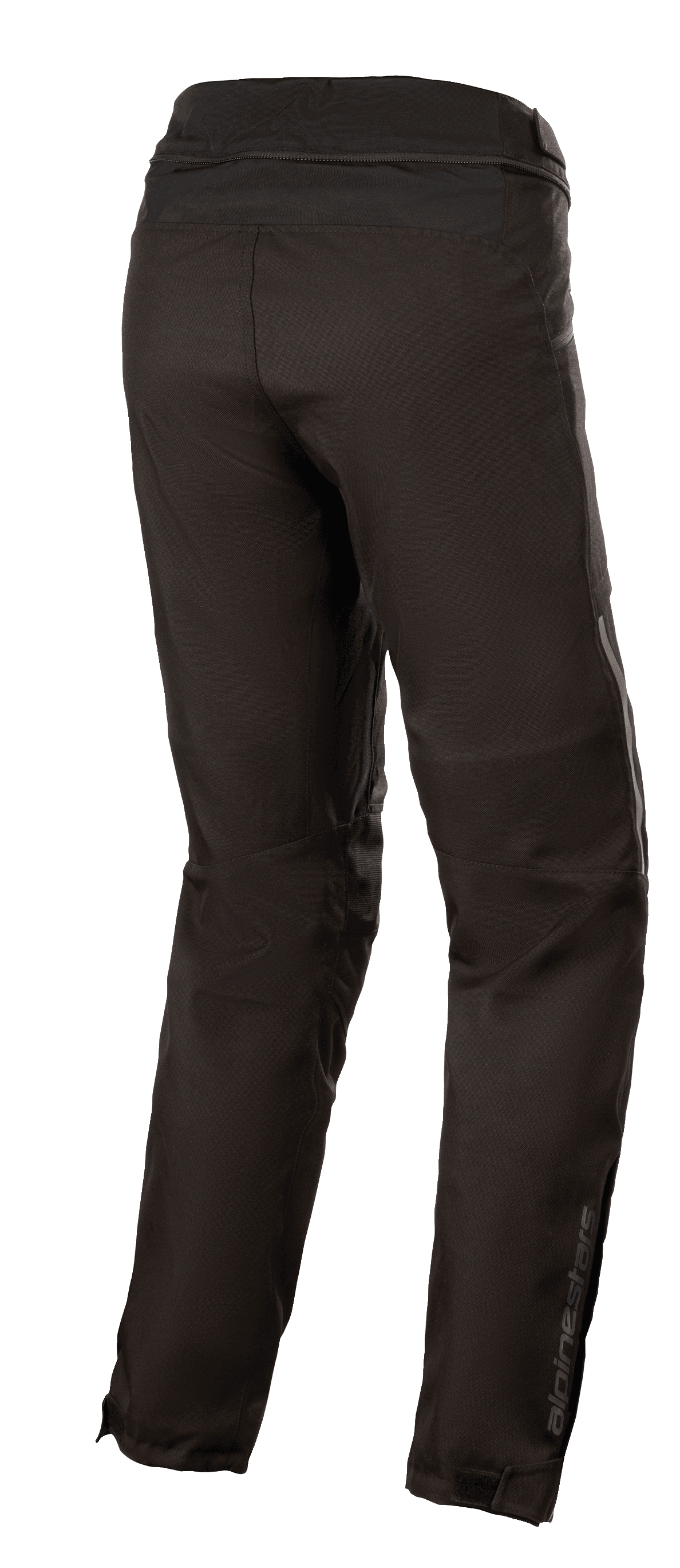 Pantaloni impermeabili Alpinestars Stella AST-1 V2, pantaloni da moto in tessuto da donna, nero, vista posteriore a tre quarti con cerniera di connessione in vita, gambe pre-curvate e logo Alpinestars riflettente sulla parte inferiore del polpaccio