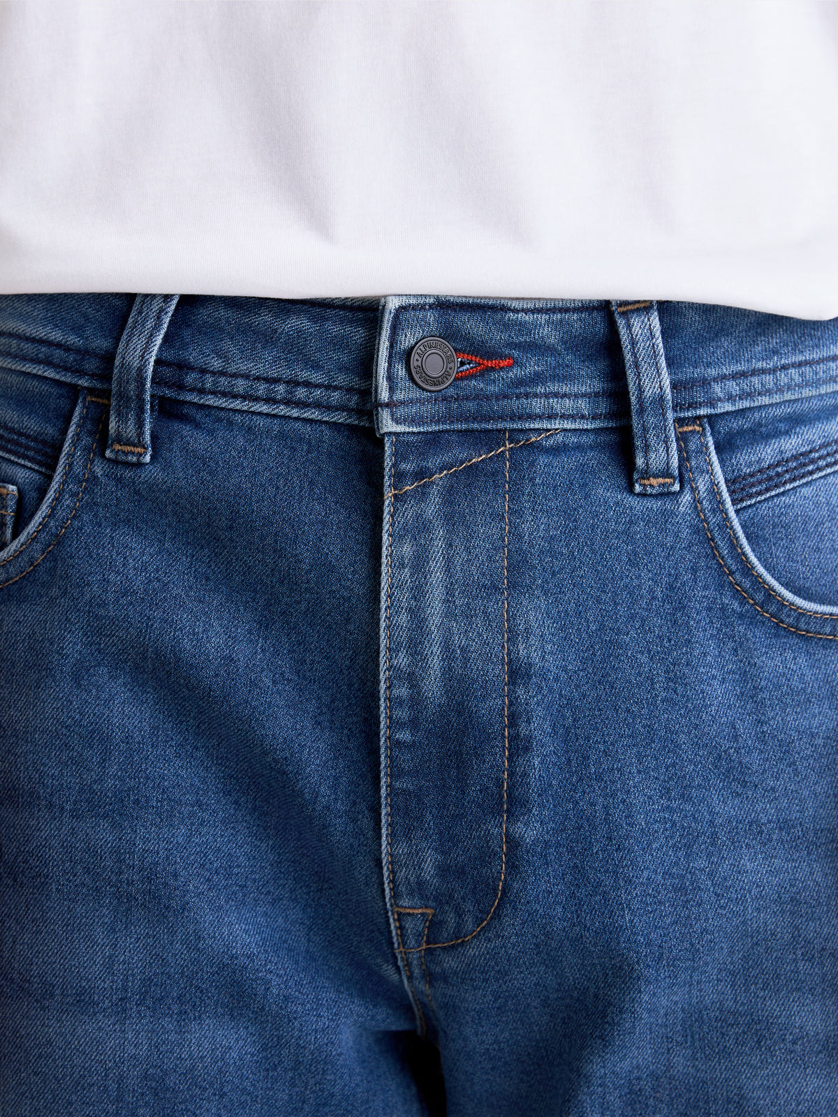 Alpinestars Flex Ast 7 Denim Pantaloni, dettaglio della cintura, dei bottoni metallici e delle tasche anteriori, blu chiaro, jeans da moto omologati AA