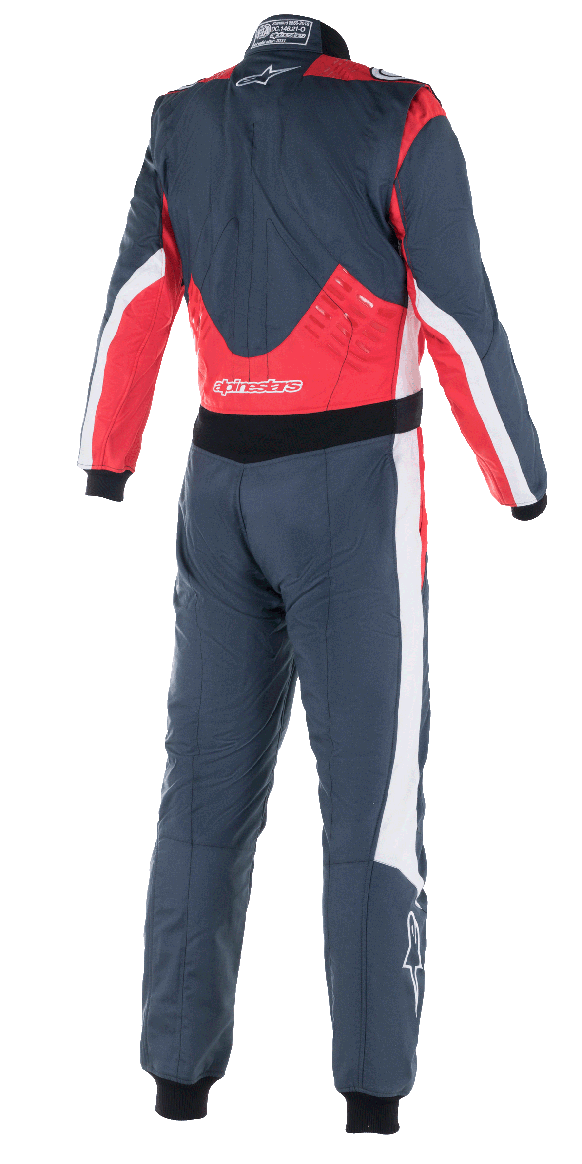 Tuta Alpinestars GP Pro Comp V2 FIA, tuta da auto racing, asfalto rosso e bianco, vista posteriore con pannelli rossi sulla parte inferiore della schiena e sulle spalle, dettagli bianchi sui lati e logo Alpinestars