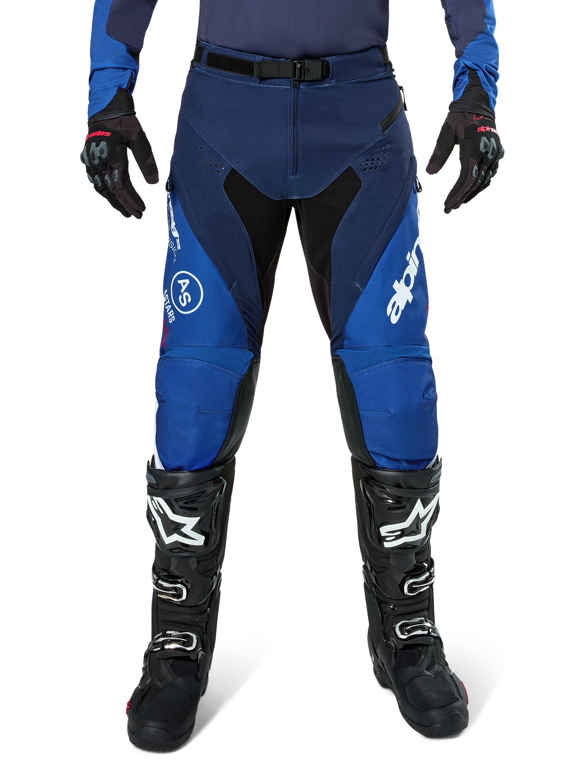 Alpinestars Pro-Dura Pants, pantaloni da motocross, blu navy e blu brillante con accenti bianchi, vista frontale indossati con stivali e guanti neri, design tecnico per enduro e guida fuoristrada