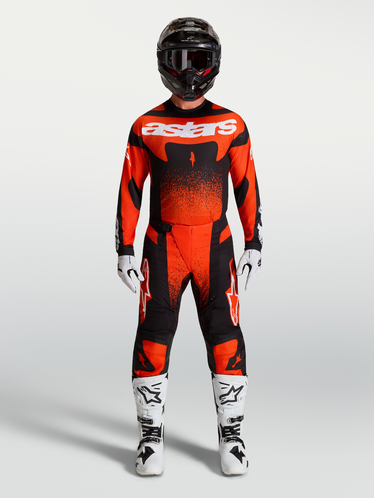 Alpinestars Pantaloni Techstar Swan, pantaloni da motocross rossi e neri con vestibilità ergonomica e pannelli rinforzati.