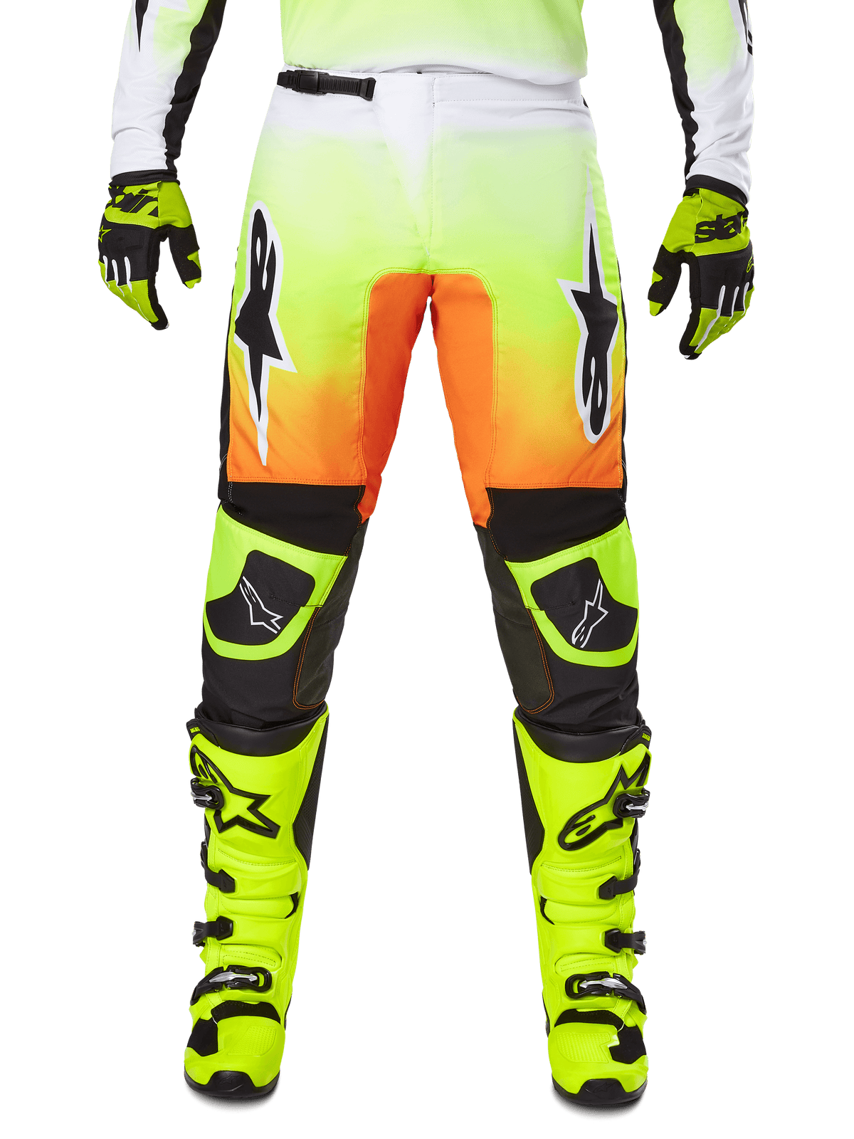 Alpinestars 2025 Fluid Wurx Pants, pantaloni da motocross, giallo neon e arancione, loghi a stella bianchi e neri, design racing elegante con sezioni nere sulle ginocchia, coordinati con stivali e guanti giallo neon abbinati