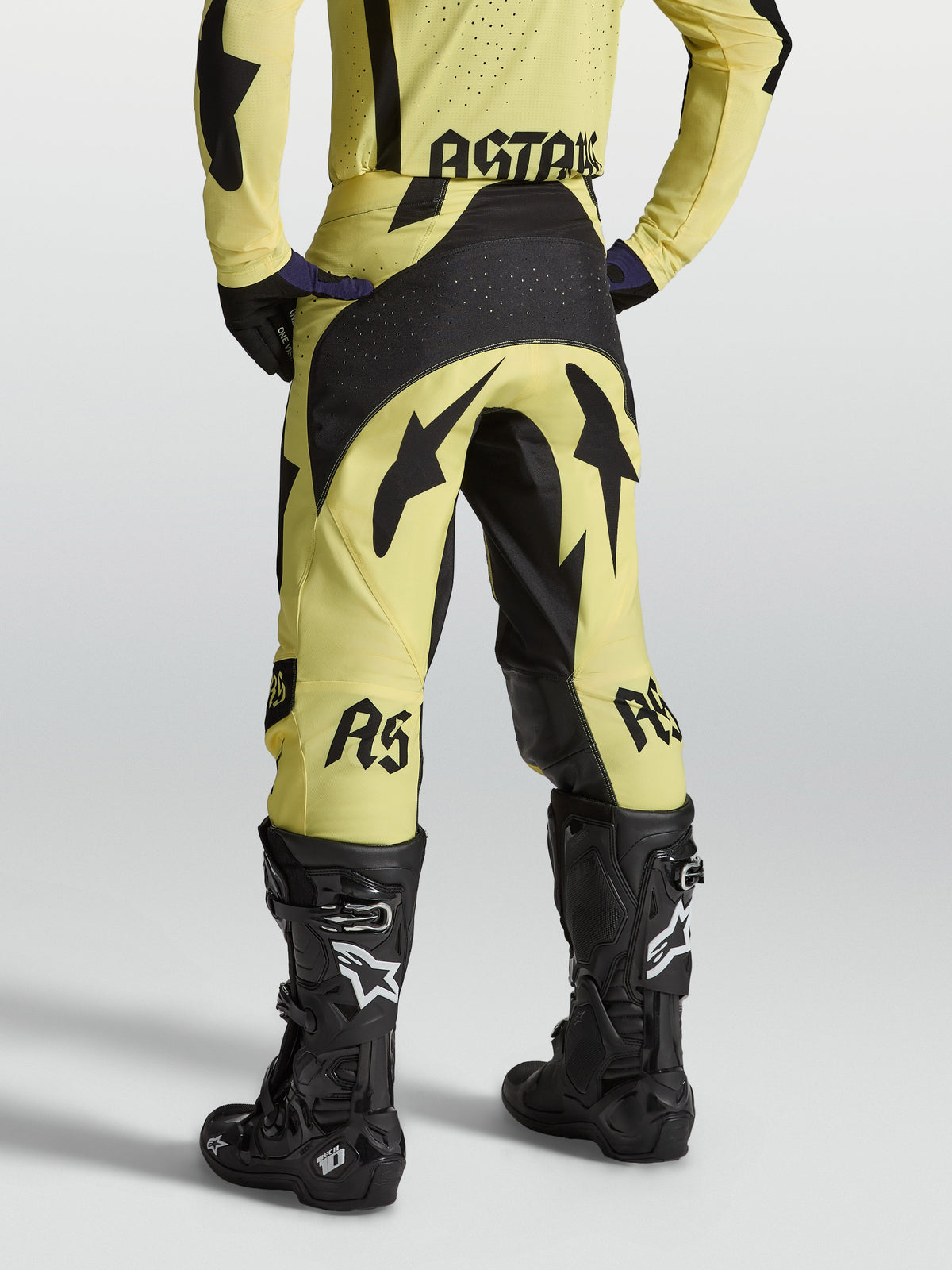 Alpinestars Pantaloni Techstar Atrox, pantaloni da motocross da uomo, gialli e neri, vestibilità atletica per fuoristrada.