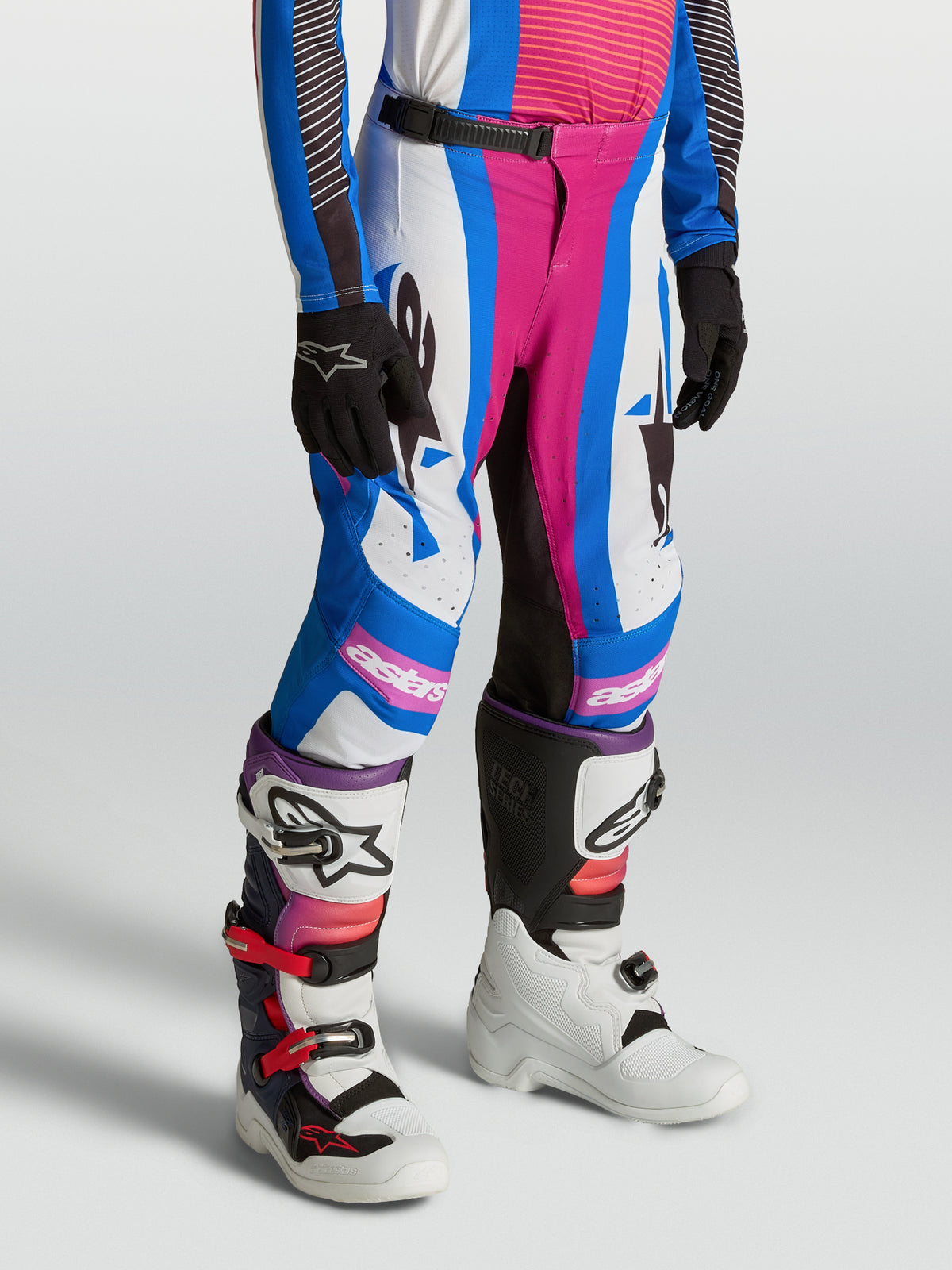 Alpinestars Pantaloni Supertech Maven Ragazzo, pantaloni da motocross, blu, corallo e bianco, per gare competitive.