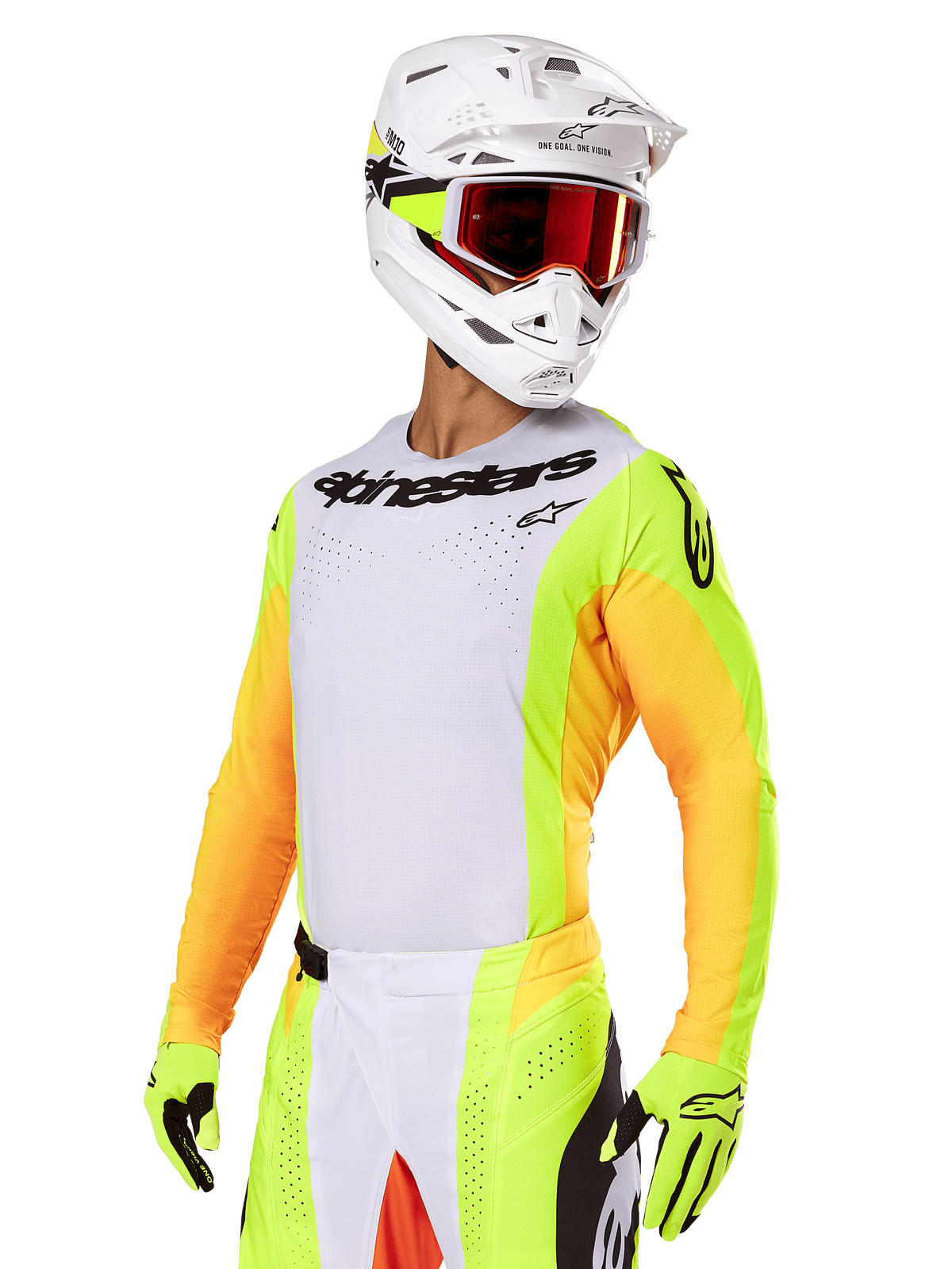 Pilota di motocross con set Alpinestars Techstar Melt 2025, maglia bianca con maniche giallo vivace e arancione, logo Alpinestars nero sul petto, guanti giallo neon coordinati, casco bianco con occhiali dalle lenti rosse, kit professionale da gara off-road
