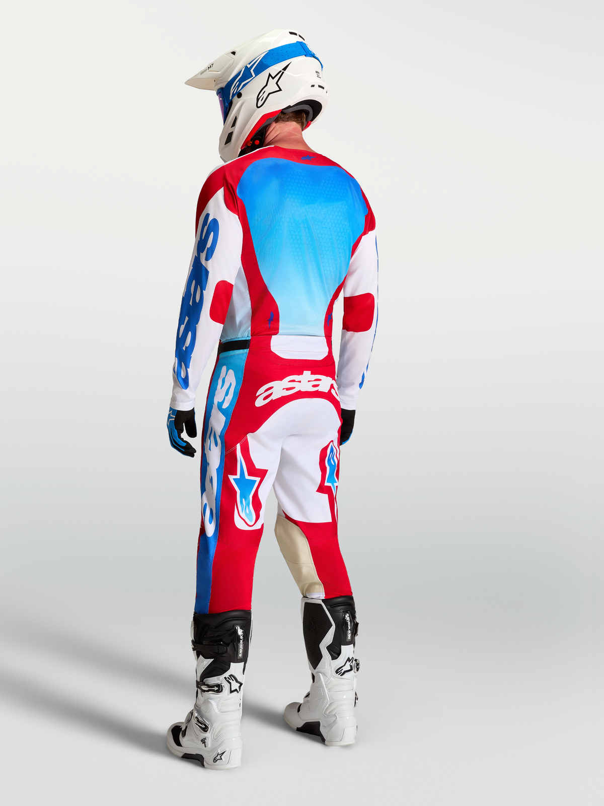 Alpinestars Maglia Racer Hunt e pantaloni, set da motocross da uomo, rosso, bianco e blu, in tessuto tecnico, vista posteriore