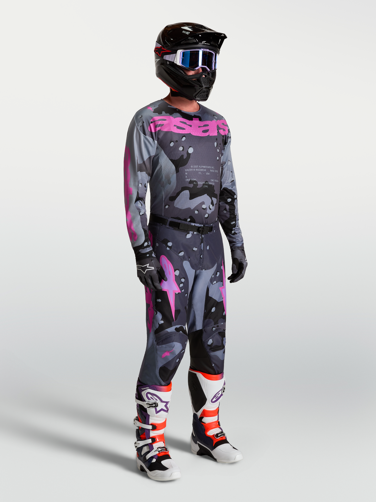 Alpinestars Pantaloni Racer Lone e maglia coordinata, completo da motocross da uomo, grigio mimetico e viola, design ergonomico per performance off-road.
