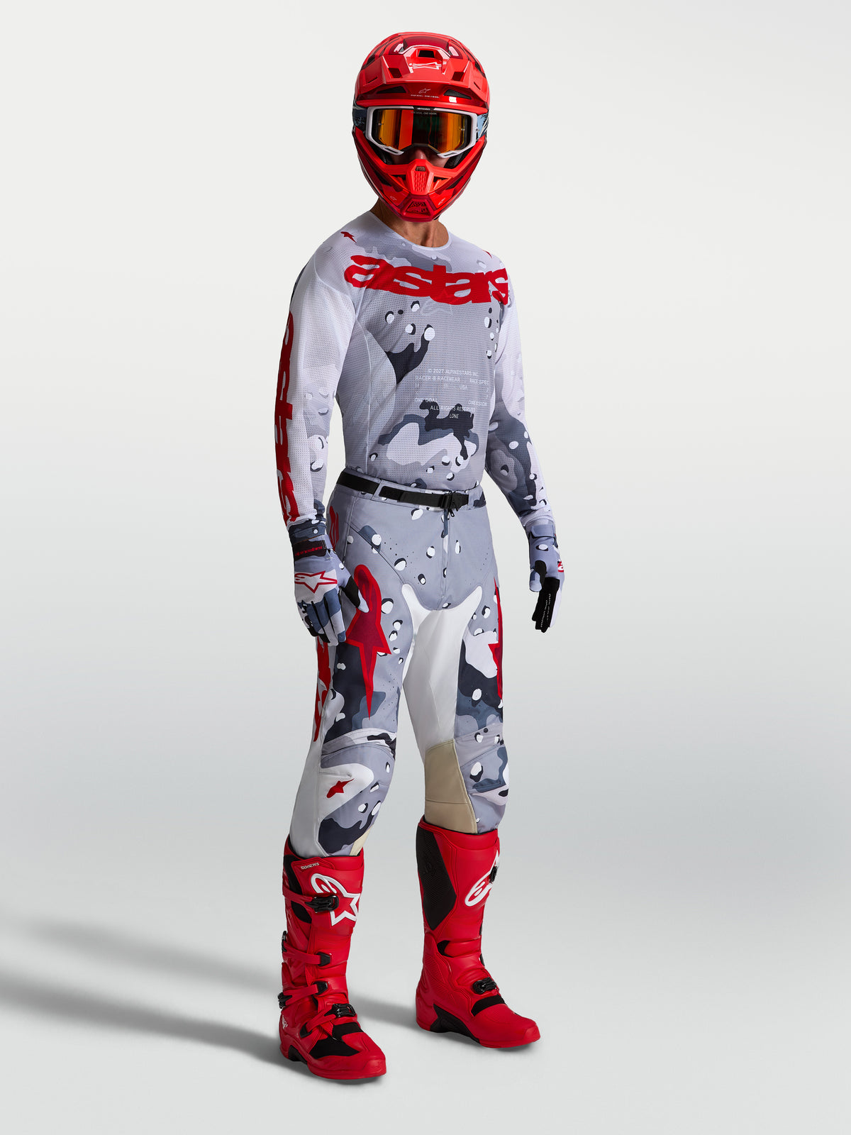 Maglia Alpinestars Racer Air Lone, maglia da motocross da uomo, grigio camo e rosso, in mesh traspirante.