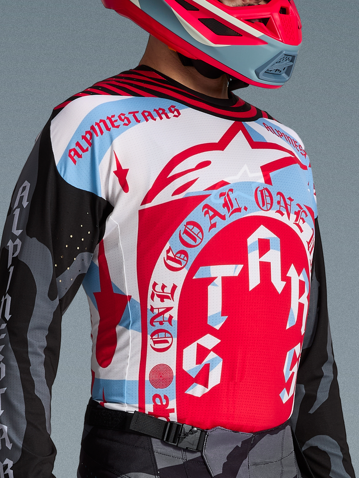 Maglia Techstar Beast Coast Edizione Limitata, design rosso, bianco e blu con grafica Astars, tessuto tecnico da motocross.