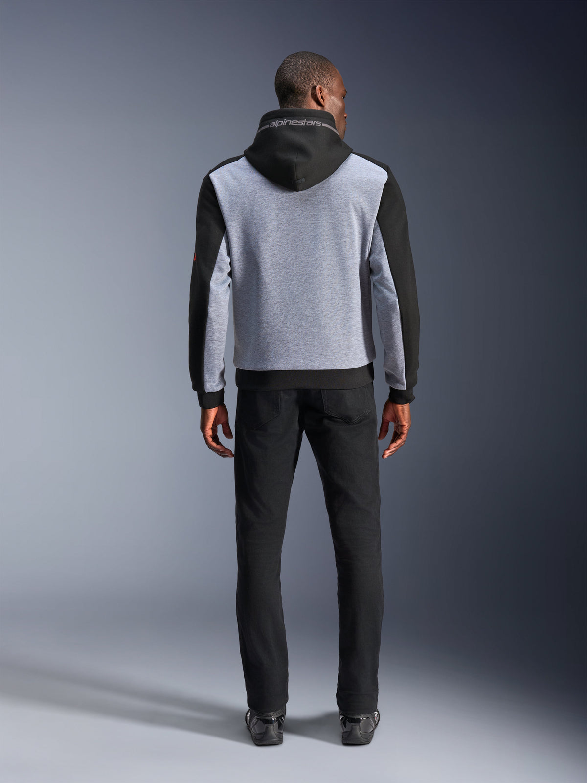 Alpinestars Felpa Chrome V2 Sport, giacca da moto urbana da uomo, nero e grigio melange, vista posteriore con cappuccio e rinforzi aramidici