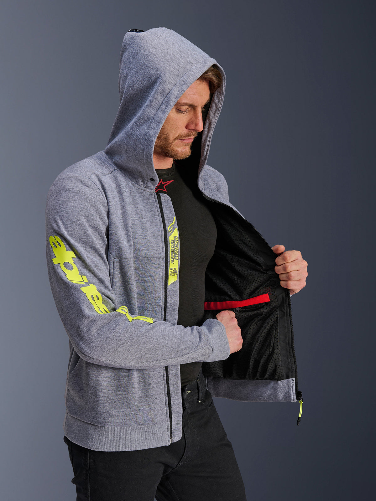 Alpinestars felpa con cappuccio Chrome V2 Sport, giacca da moto urbana da uomo grigia e gialla con fodera in rete.