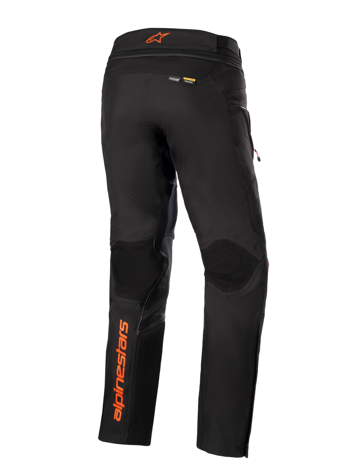 Pantaloni Alpinestars AMT-10R Drystar® XF, nero con accenti arancioni, vista posteriore con logo Alpinestars arancione verticale sulla gamba sinistra, pannelli testurizzati sulle ginocchia e branding Kevlar e Matryx, pantaloni tecnici da moto adventure touring