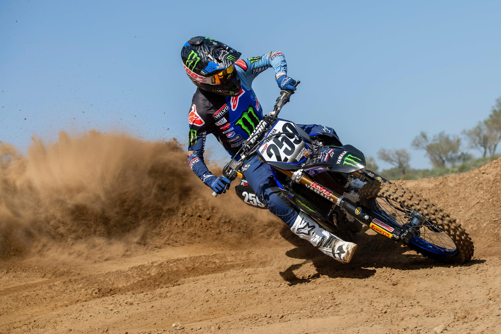 Glenn Coldenhoff con la gara MX1.