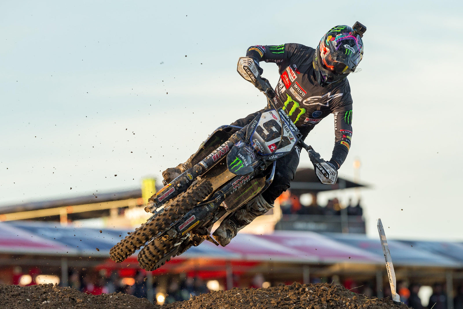 Jeremy Seewer e Maxime Renaux brillano nell'apertura della stagione MXGP a Matterley Basin, Inghilterra