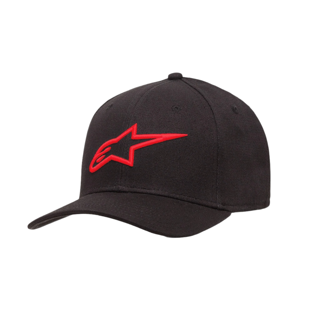 Cappello Alpinestars Ageless Curve, berretto da baseball nero con logo rosso ricamato in 3D, visiera curva, tessuto twill, accessorio sportivo casual