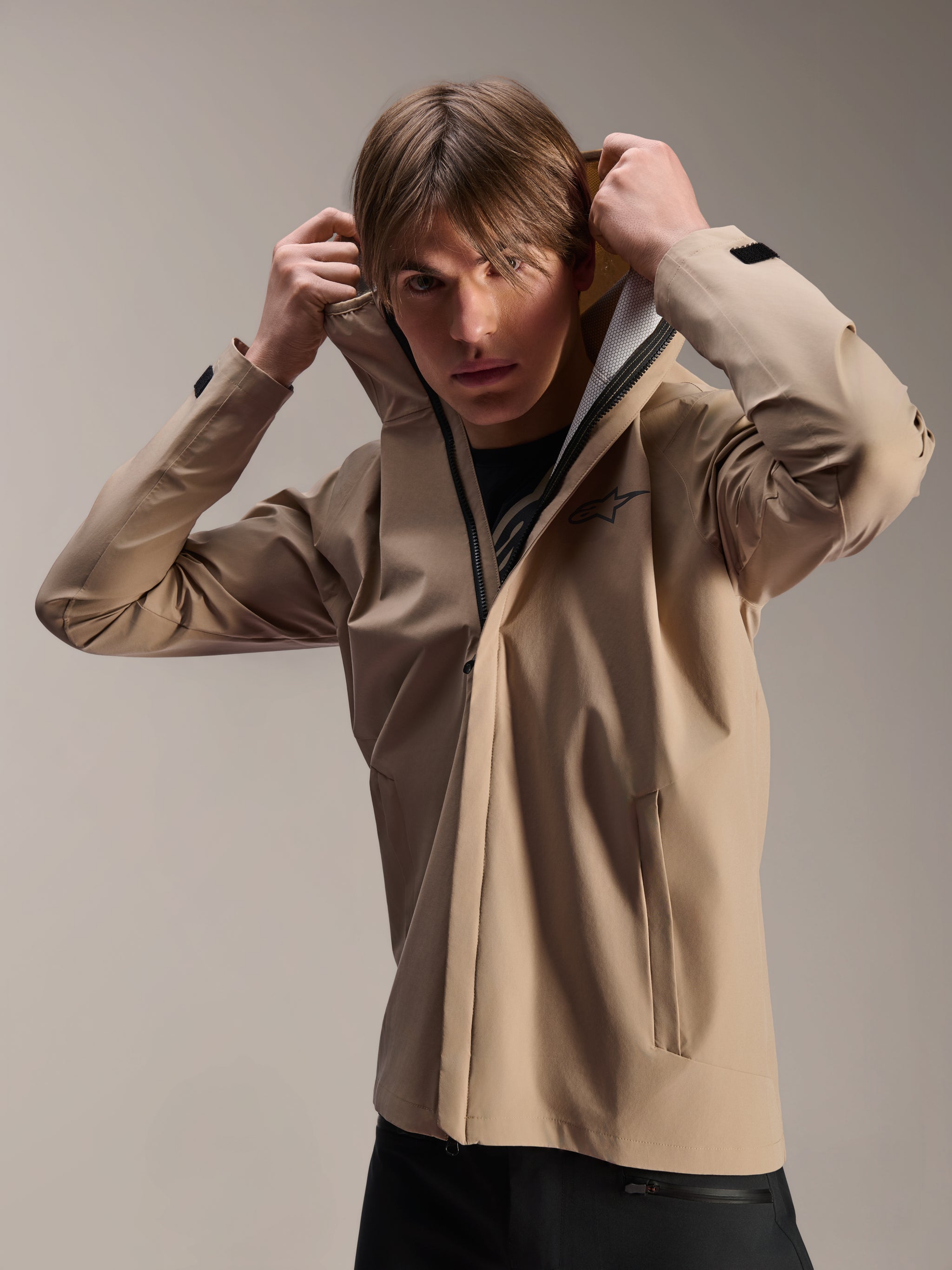 Giacca antipioggia multicolore leggera con cappuccio vintage anni '80 - M - Rok Giacca antipioggia multicolore leggera con cappuccio vintage anni '80 - M - Rok